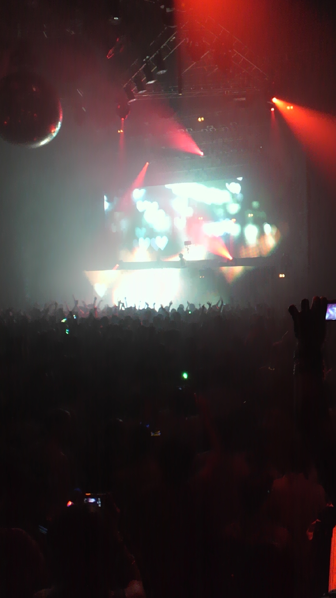 8isAlien